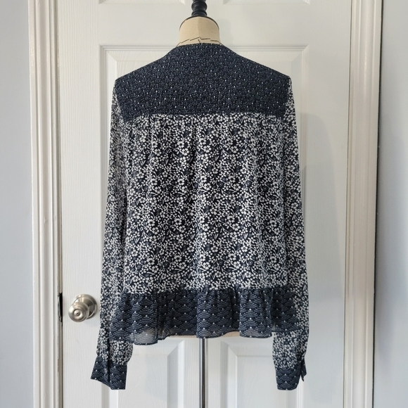 Tularosa Harrison Navy Floral Top - Picture 6 of 10